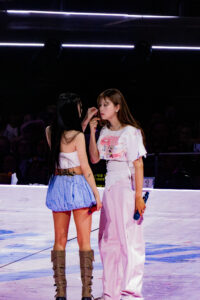 Chaeyeong hilft Jeongyeon