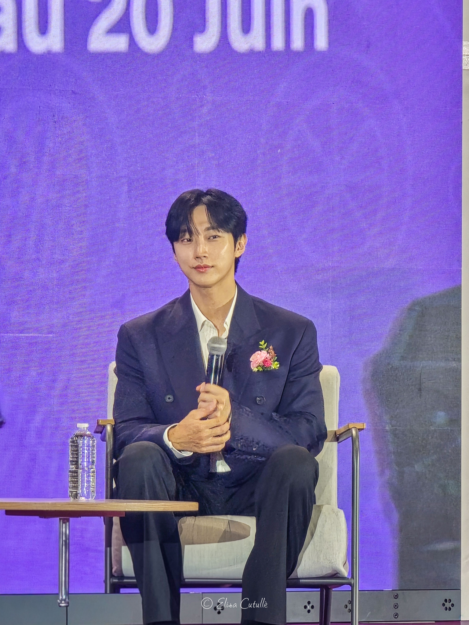 Jung Jin-Young in Paris